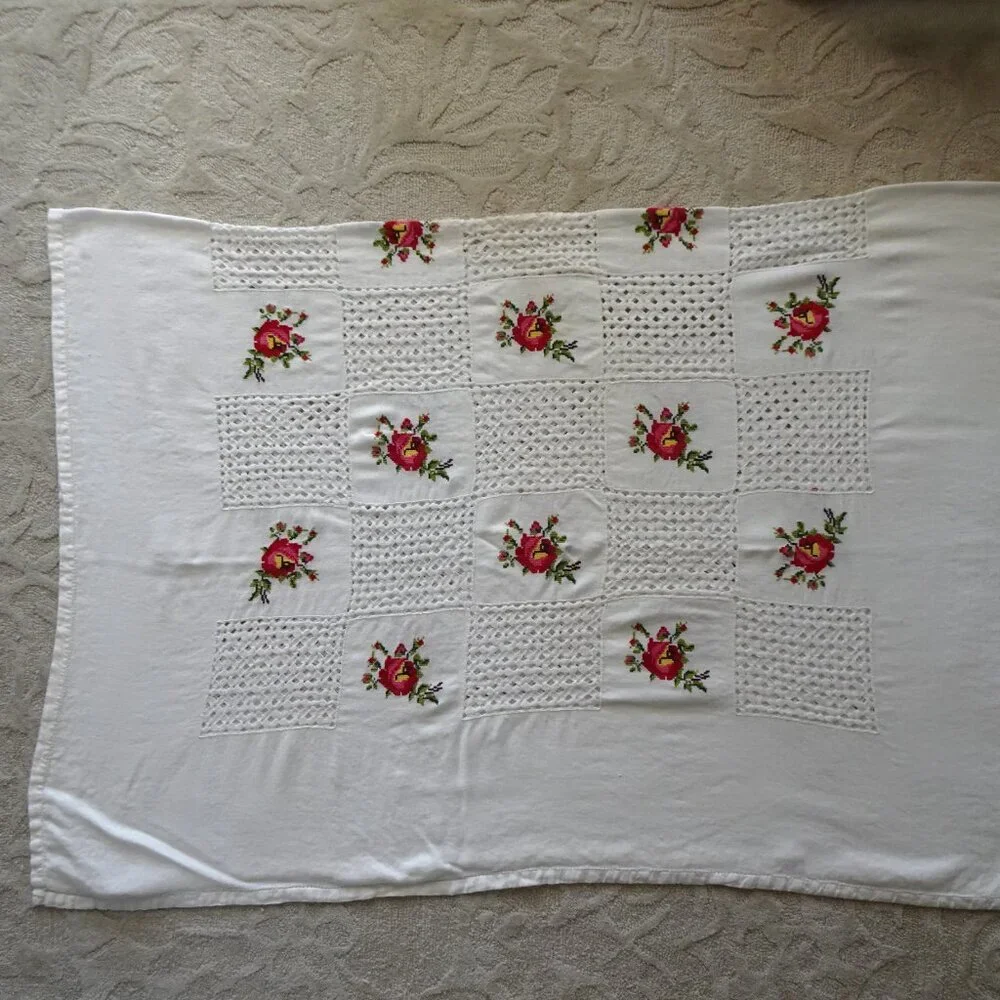 Vintage Handmade Tablecloth 76